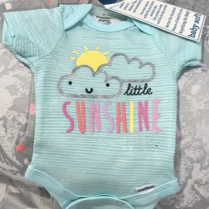 Brand new organic 3 piece set onesies